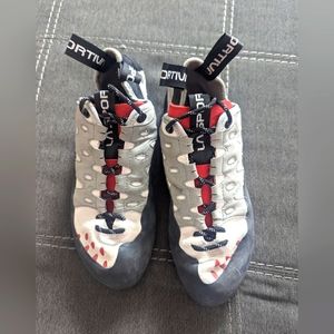 Men's rock climbing shoes